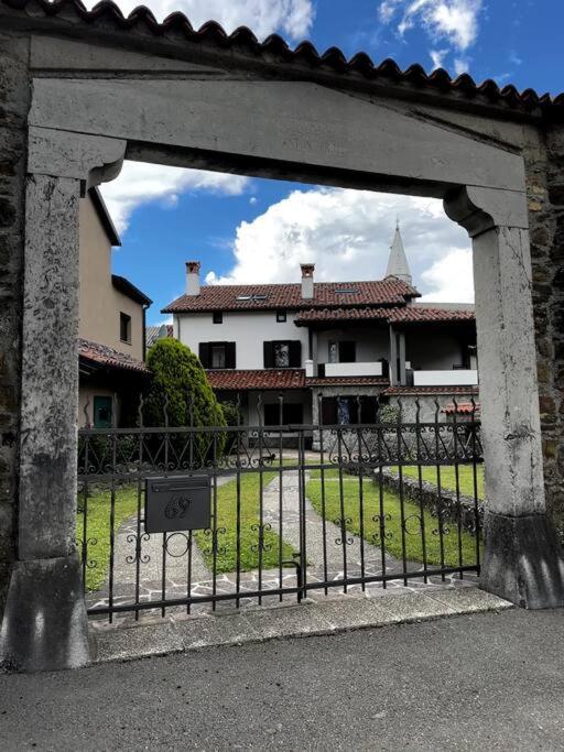 Guest House Zerjal Podnanos Exterior photo