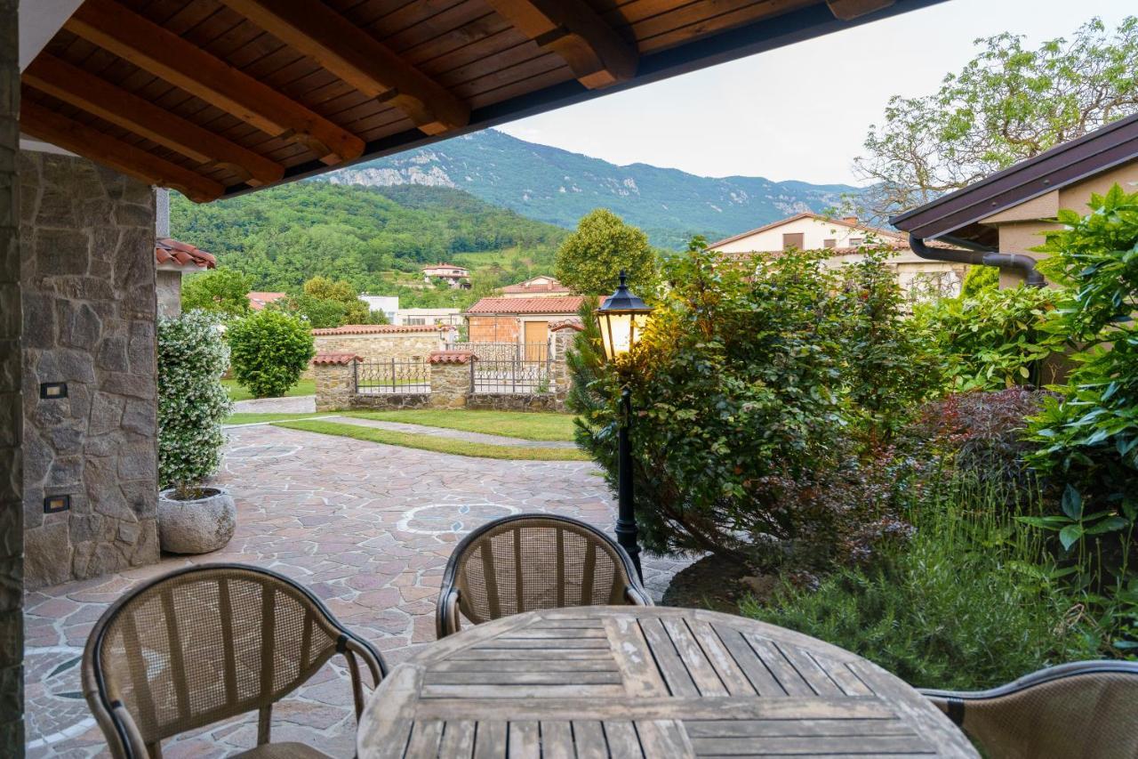 Guest House Zerjal Podnanos Exterior photo